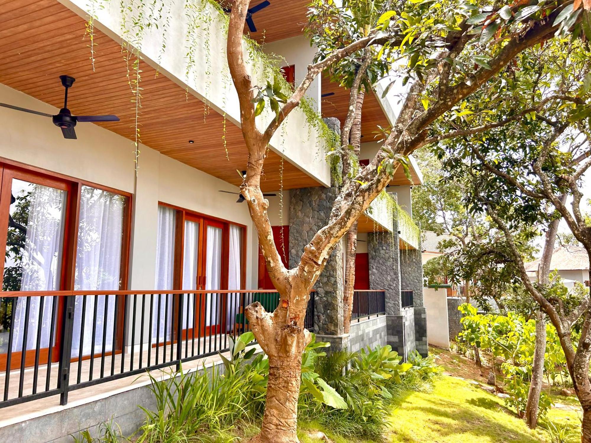 Sanglung Villas & Suites Kubutambahan  Екстер'єр фото